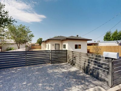 24 Claremont Ave NW, Albuquerque, NM, 87107