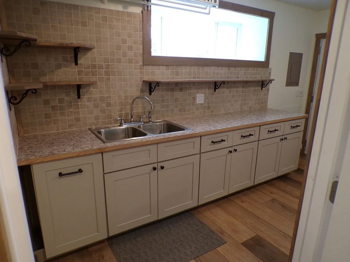 Mission Short-Term Rental — Photo 4