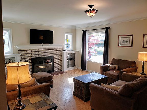 2nd image of 3403 W Yakima Ave