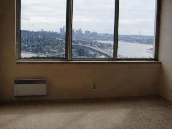 4th image of 4540 8th Ave NE APT 2406