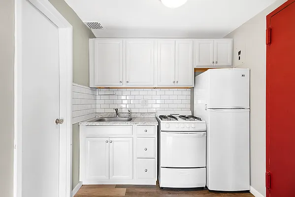 Rented by Corcoran | media 6