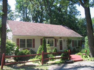 28 Roosevelt Rd, West Milford, NJ 07480