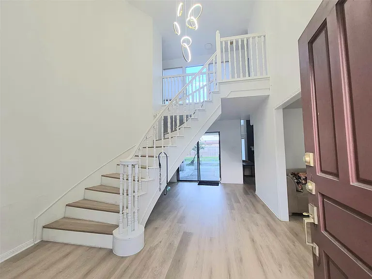11911 Dandelion Ln — Photo 3