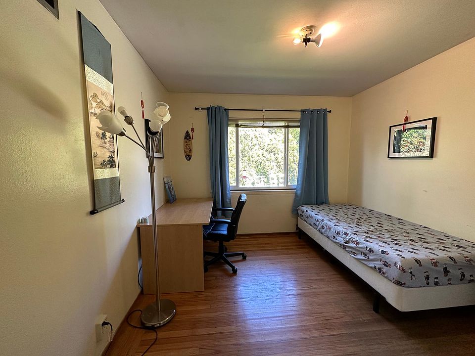 1st image of 4217 Mackay Dr