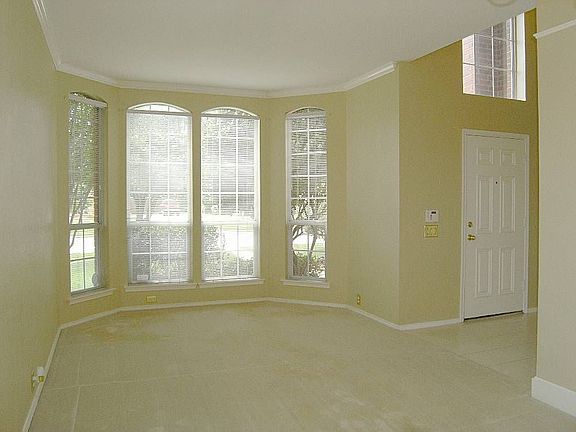 5th image of 2812 Saint Charles Dr