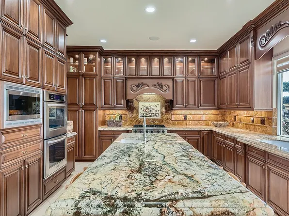 18711 Clearview Ln, Huntington Beach, CA 92648