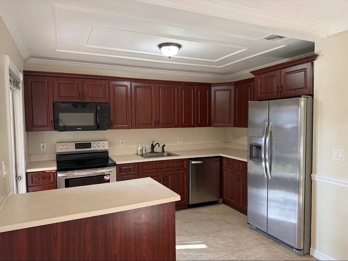 2 bed, 1000 sqft, $2,200 — Photo 1