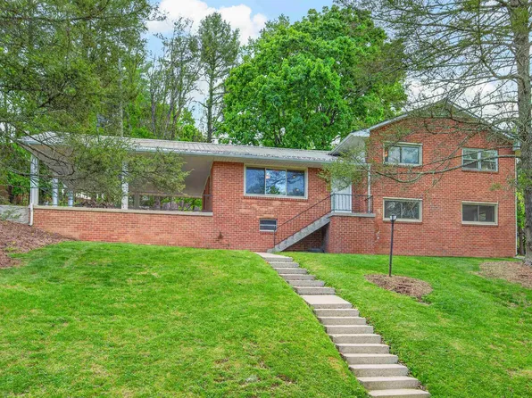 104 Haven Dr, Radford, VA 24141