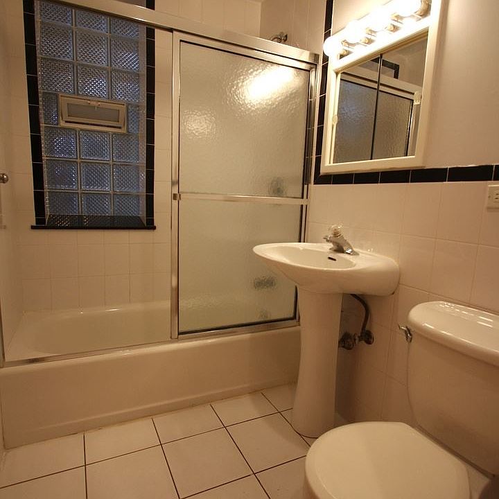1st image of 1360 W Jarvis Ave