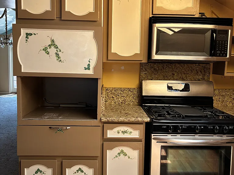 1321 Wood Ave #8 — Photo 17