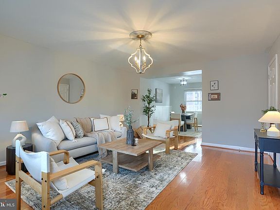 5th image of 762 Seawall Rd