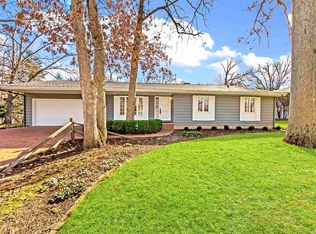 10434 N North Forest Trl, Peoria, IL 61615