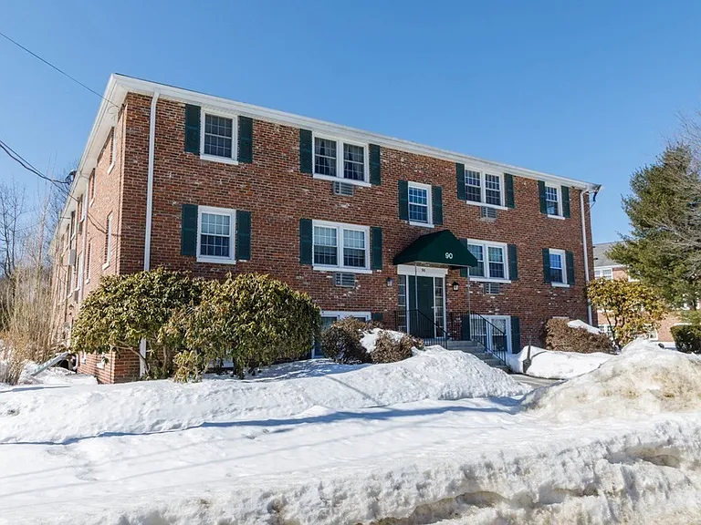 90 Ridgewood Ln #1 — Photo 2