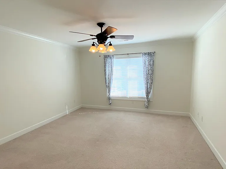 2059 A Cambria Dr — Photo 9