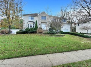 7 Remon Ln, Lakewood, NJ 08701