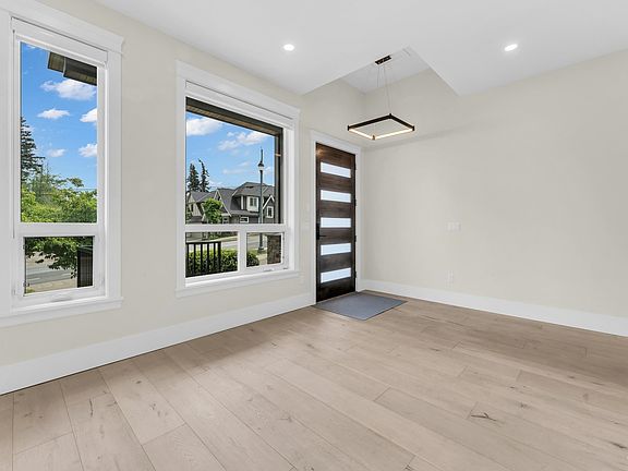 3rd image of 2751 164th St