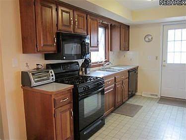 2nd image of 11410 Holliston Ln
