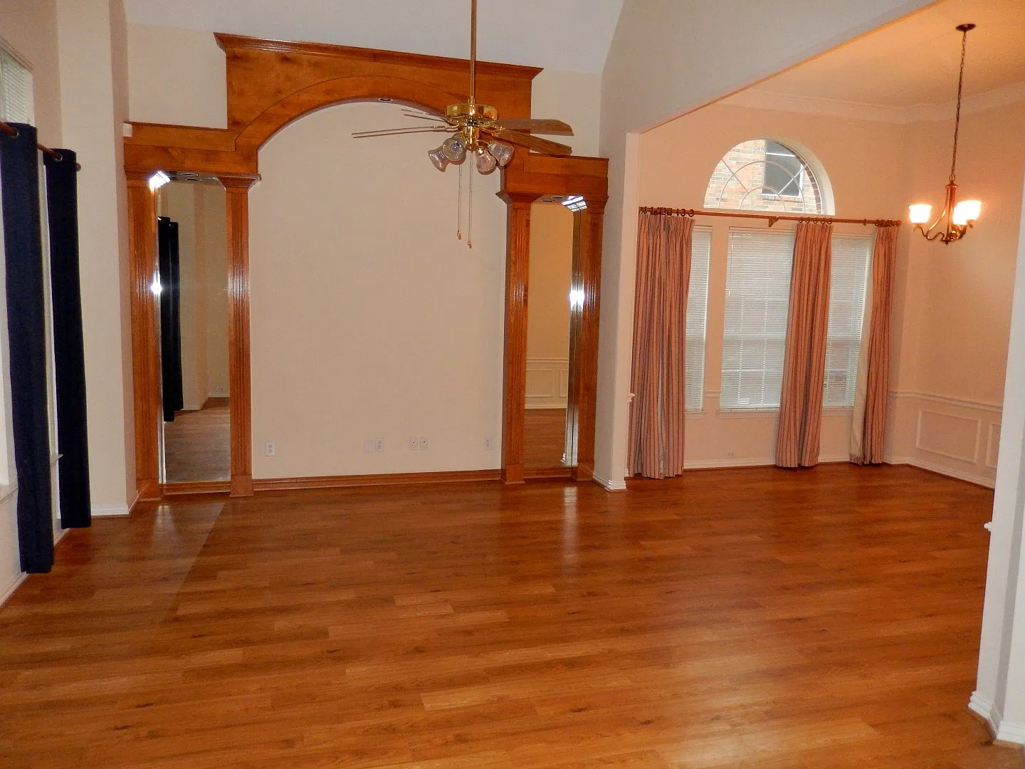 5 bed, 3.5 bath, 3631 sqft, $3,200 — Photo 3