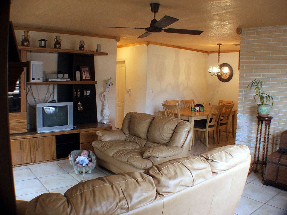 2nd image of 2512 Havana Dr