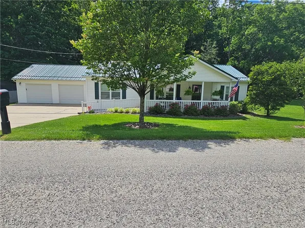 3925 Wedgewood Dr, McConnelsville, OH 43756