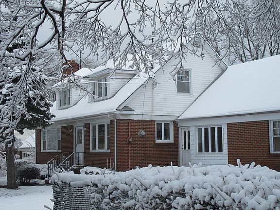 2nd image of 85 Fairview Ave