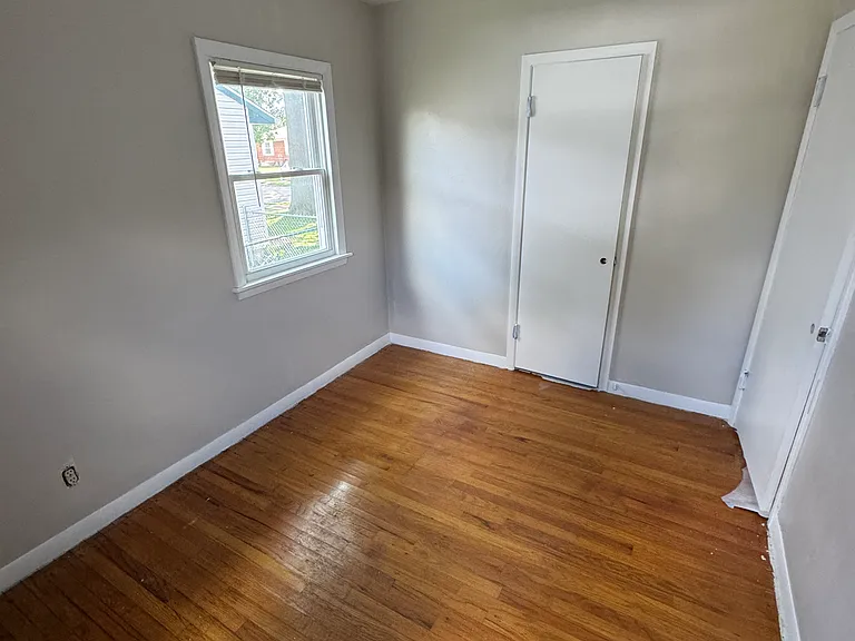 1620 W Hayes St — Photo 8