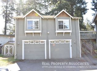 17925 Linden Ave N, Seattle, WA 98133