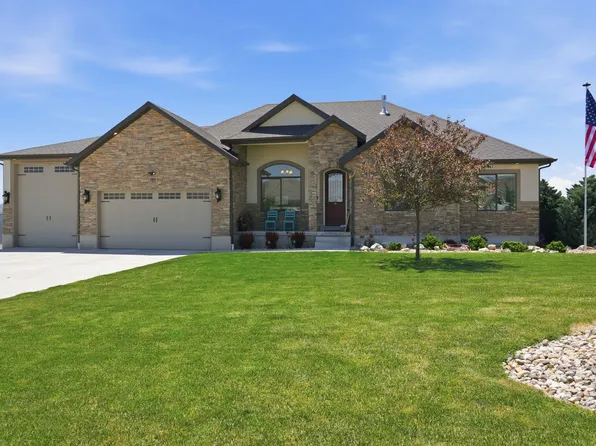 1318 E Abigail Ln, Eagle Mountain, UT 84005