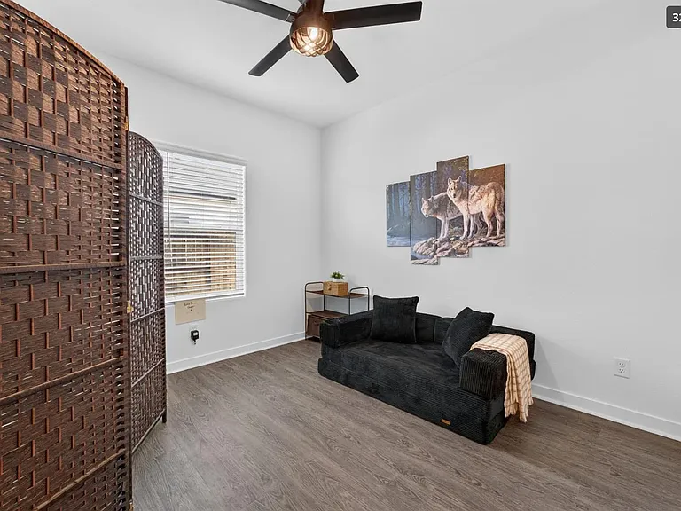 1113 Elm Terrace Way — Photo 8