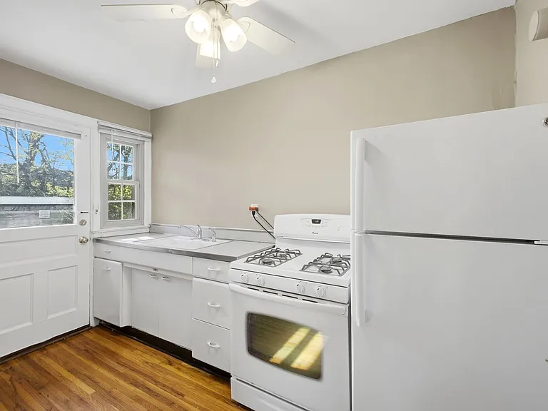 25 Tulane Rd — Photo 16