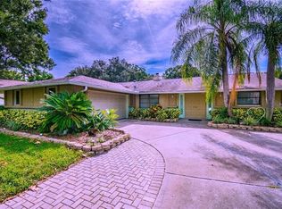 1051 Persimmon Dr, Palm Harbor, FL 34683