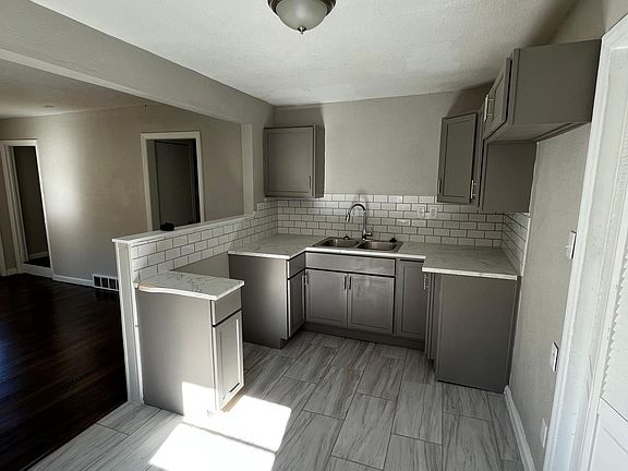 3rd image of 3701 E Gregory Blvd