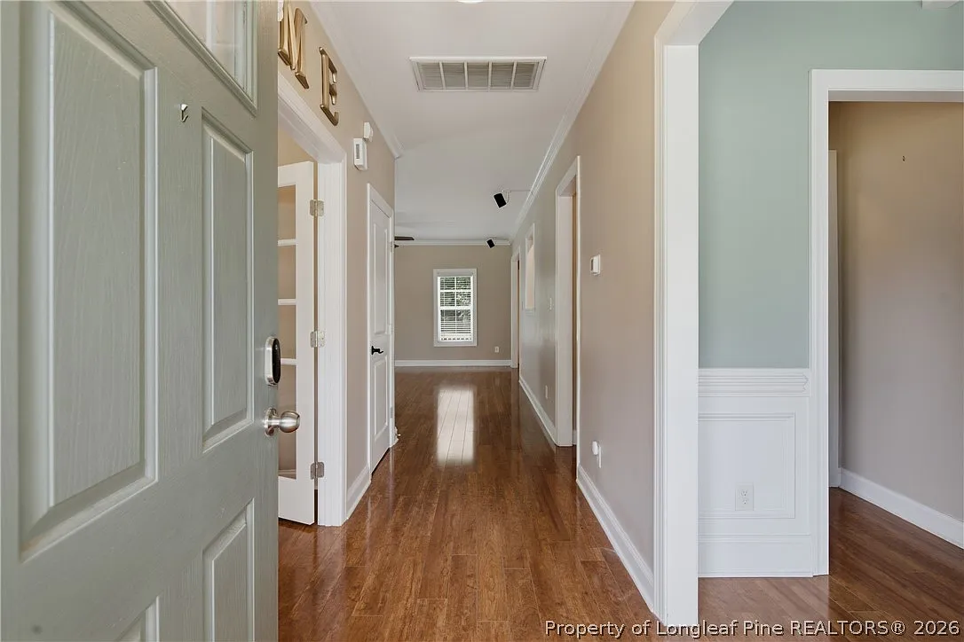 4 bed, 3.5 bath, 3075 sqft, $2,399 — Photo 3