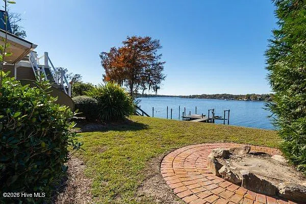 810 Madam Moores Ln #A — Photo 11