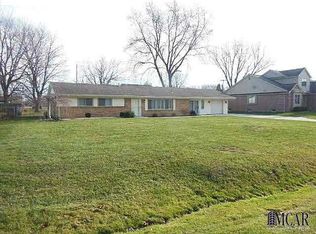 8214 Galloway Dr, Lambertville, MI 48144