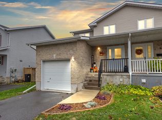 42 Clifford St, Loyalist, ON K7N 1Y5