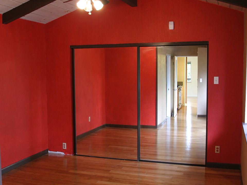 1st image of 10449 Woodside Dr