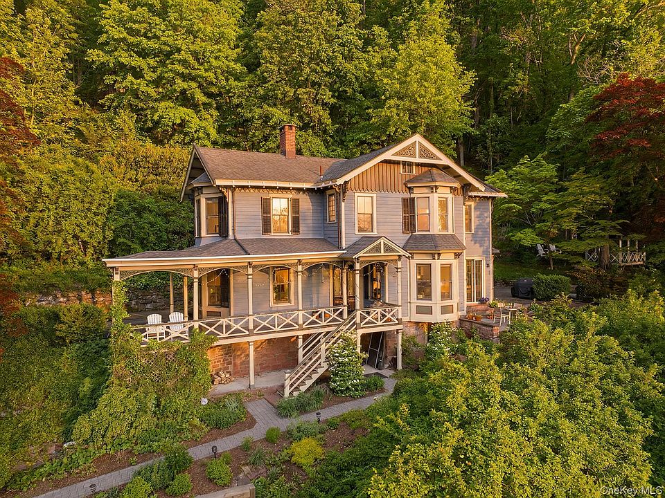 1st image of 215 River Road