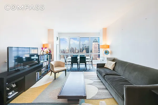 Rented by Compass | media 53