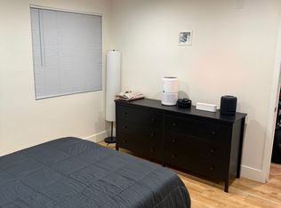 17830 Elkwood St, Reseda, CA 91335