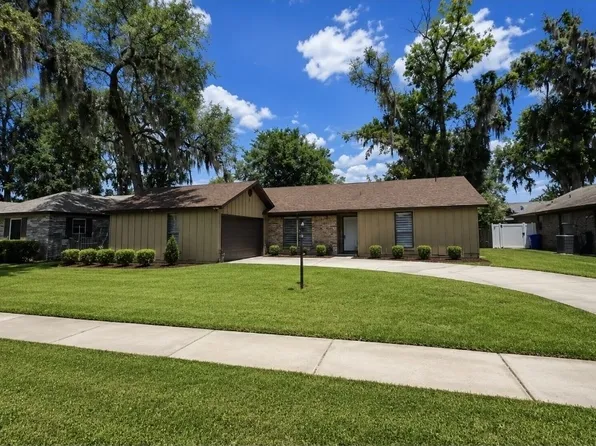 1485 Dolphin St N, Orange Park, FL 32073