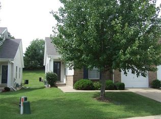 4967 Hurstborough Ct, Hazelwood, MO 63042