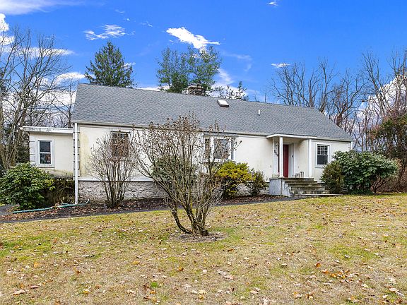 141 2Cordial Rd Yorktown Heights ( 004OF 24 ).JPG