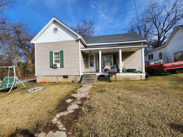 116 1st St, Gaffney, SC 29340