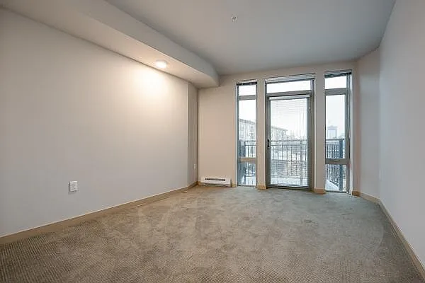 Zephyr Apartments — Photo 73