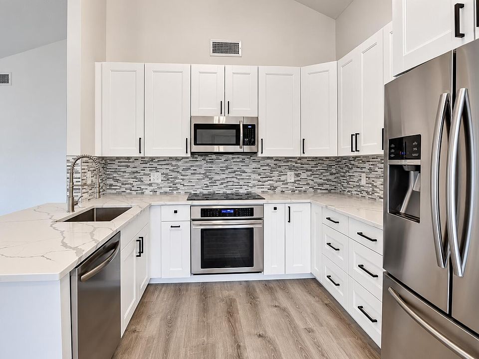 1st image of 8379 Garden Gate Pl