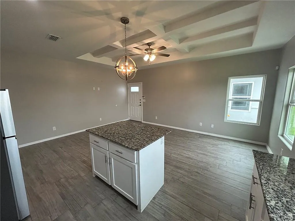 Building Photo - 1805 Stauffer St #3