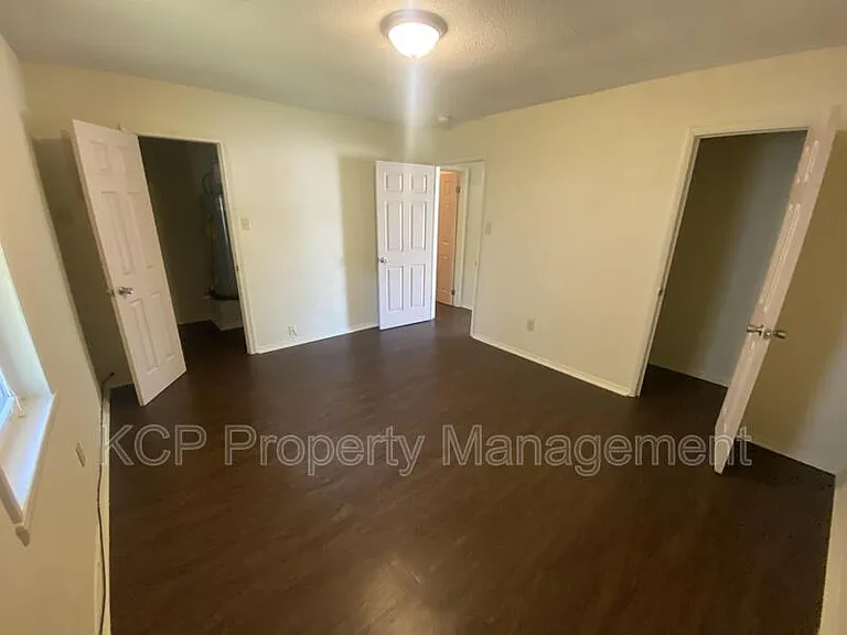 1620 S South St #1 — Photo 8