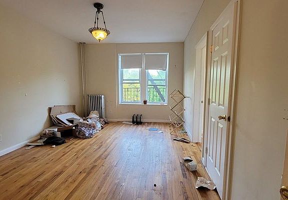 4th image of 487 Ocean Pkwy #24