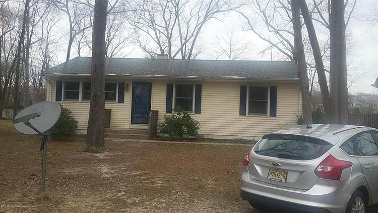 1st image of 305 Toby Ct